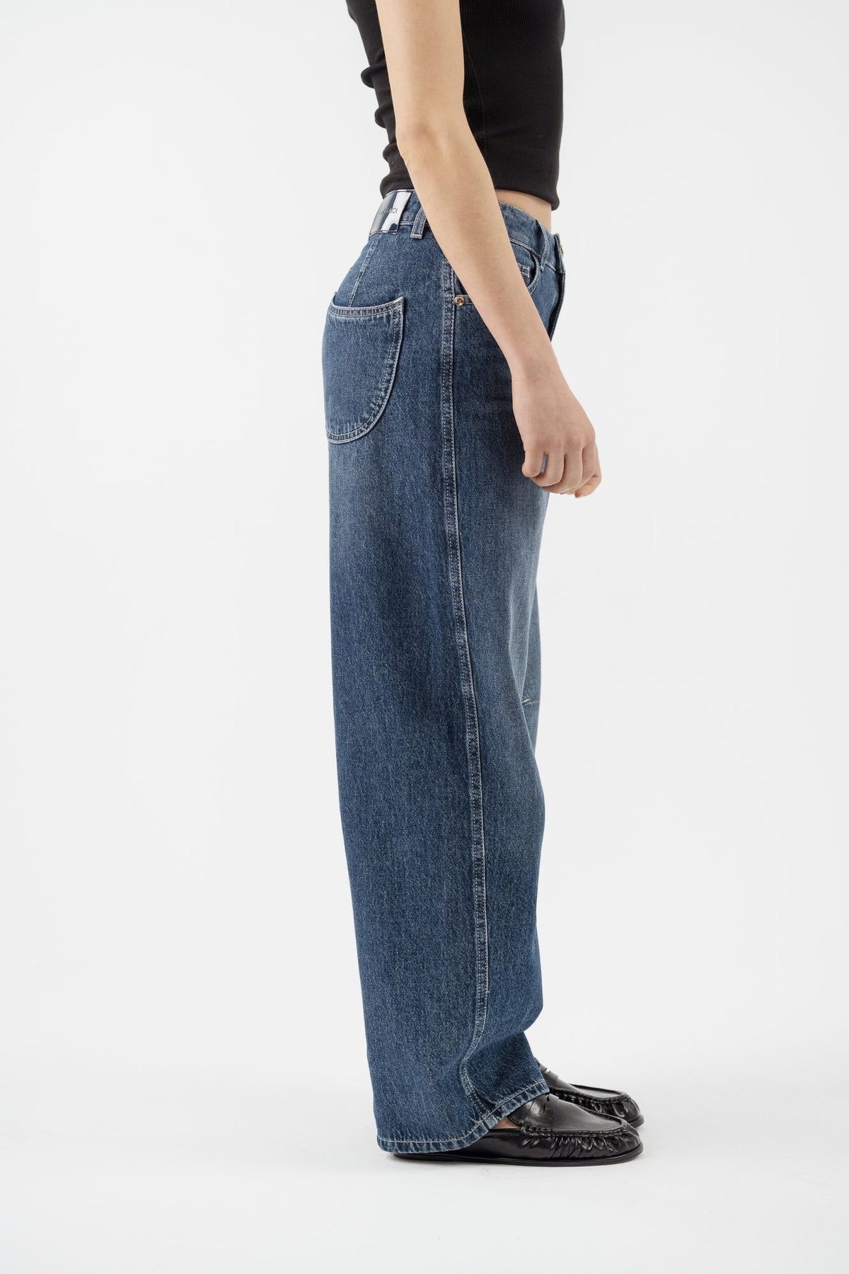 Caroline mid-rise barrel-leg jean in Rinse wash — view 3 | Maison Arca