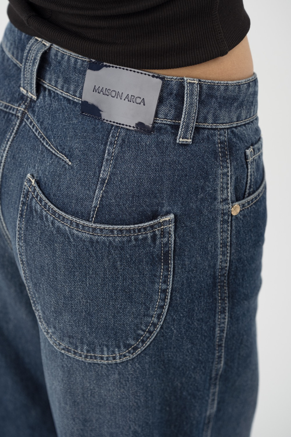 Maison Arca Caroline — denim jeans in Rinse — view 25