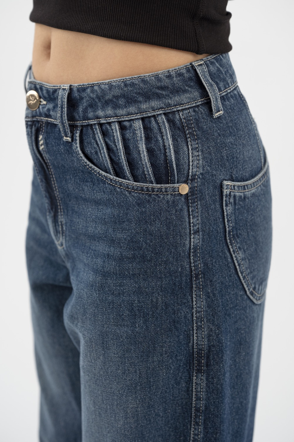 Maison Arca Caroline — denim jeans in Rinse — view 24